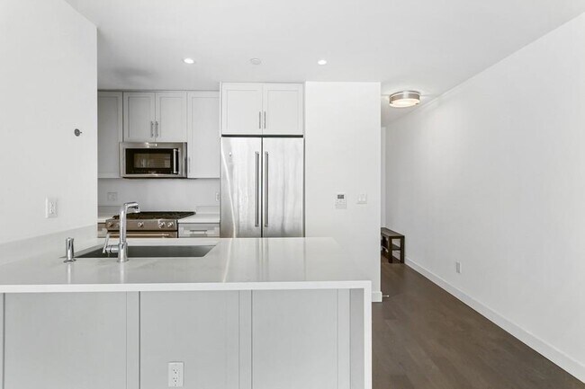 Building Photo - 800 Ave at Port Imperial Blvd