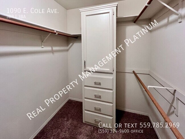 Building Photo - 1090 E Cole Ave