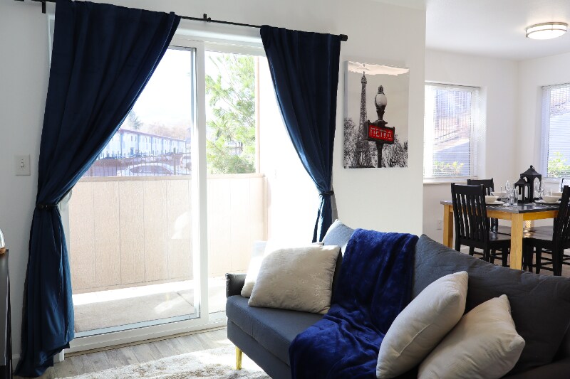 Primary Photo - 10 Gentry Wy