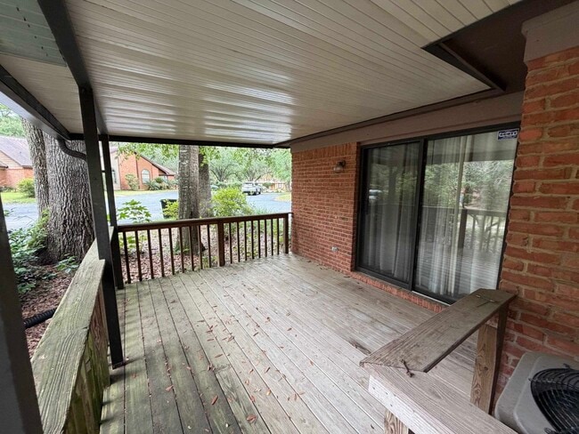 Building Photo - 4424 Stratfordshire Ct