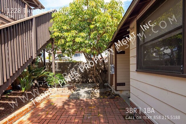 Building Photo - Rare 3 Bedroom Home in Pacific Beach with ...