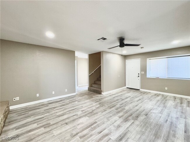 Building Photo - 5830 Deer Valley Dr