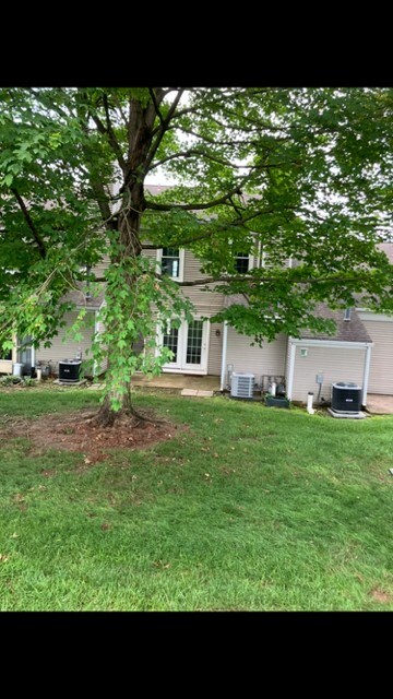 Building Photo - 633 Barrington Ct