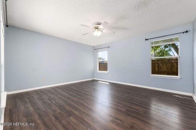 Building Photo - 3317 Cancun Dr E