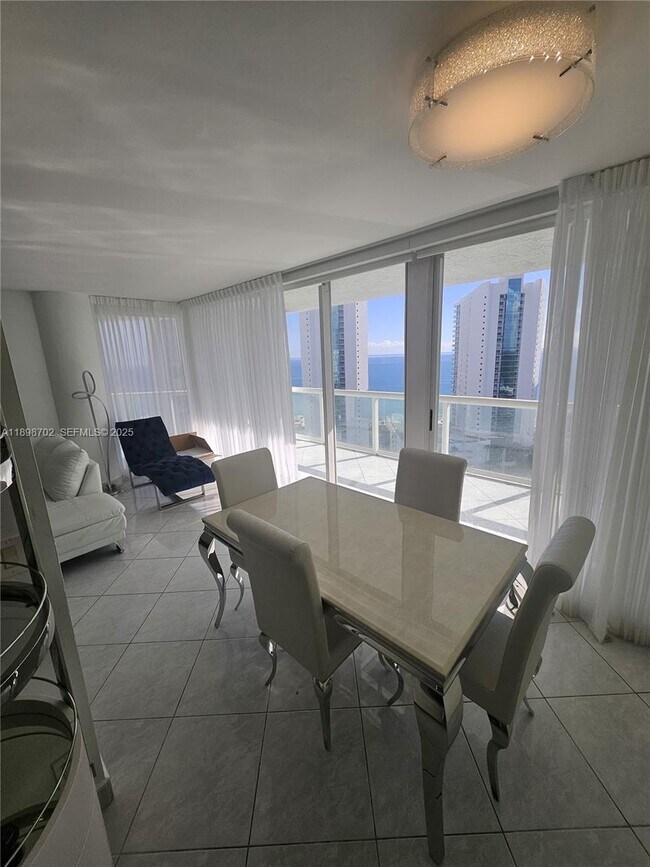 Building Photo - 16400 Collins Ave