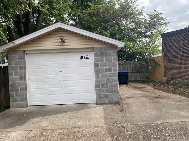Building Photo - Adorable 2 bedroom 1 bathroom Germantown S...