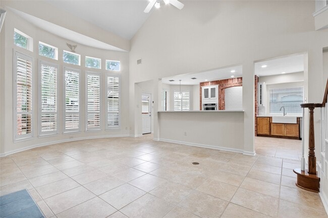 Building Photo - 11403 Lakewood Cove