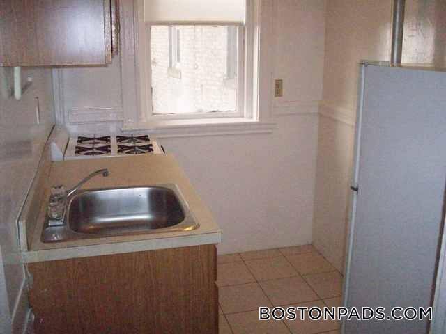Building Photo - 137 Park Dr