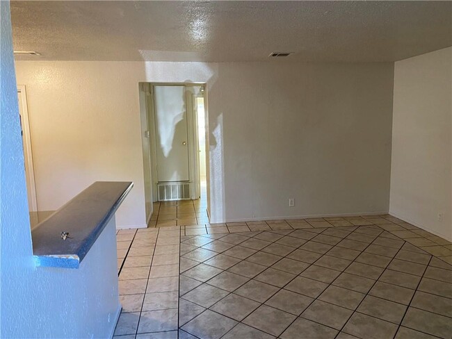 Building Photo - 11906 Alpheus Ave