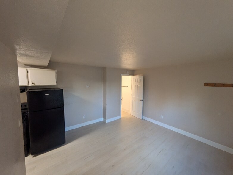 Building Photo - 1605 Sanya Cir