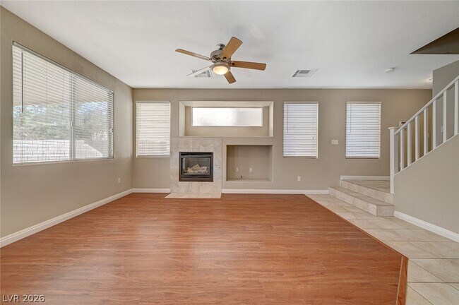 Building Photo - 121 Standing Stone St