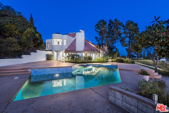 Building Photo - 7940 Vulcan Dr