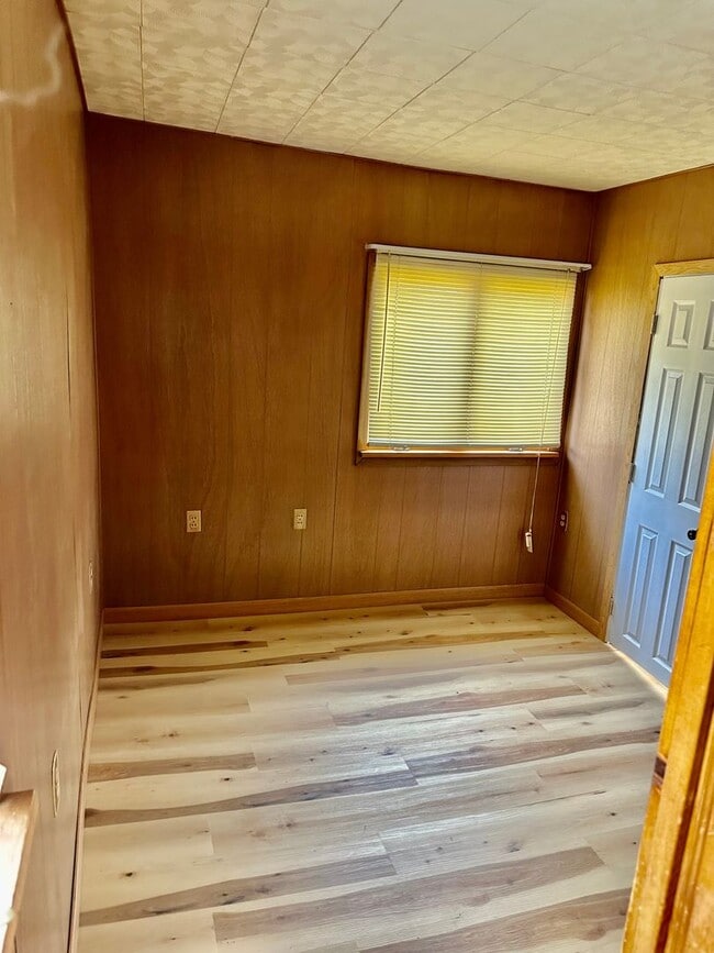 Building Photo - Charming Completely Remodeled Home!