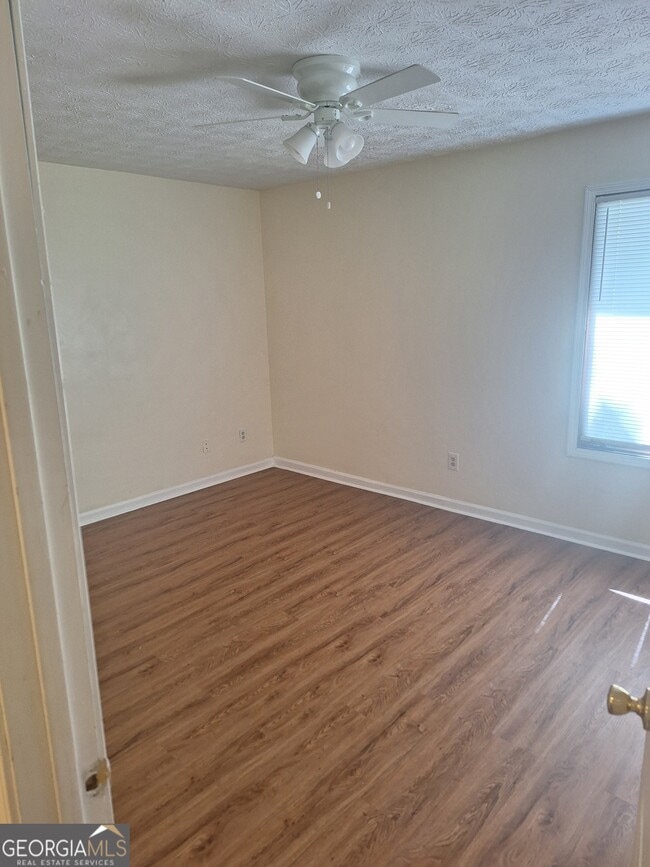 Building Photo - 1514 Stoneleigh Cir