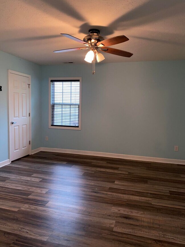 Building Photo - 107 Arrowhead Trail