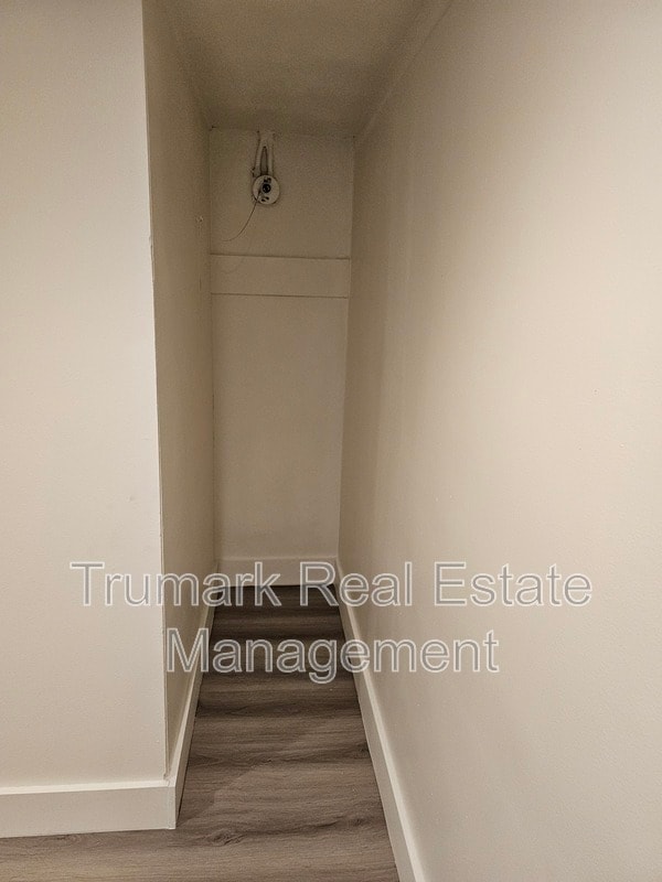 Building Photo - 2405 Honolulu Ave