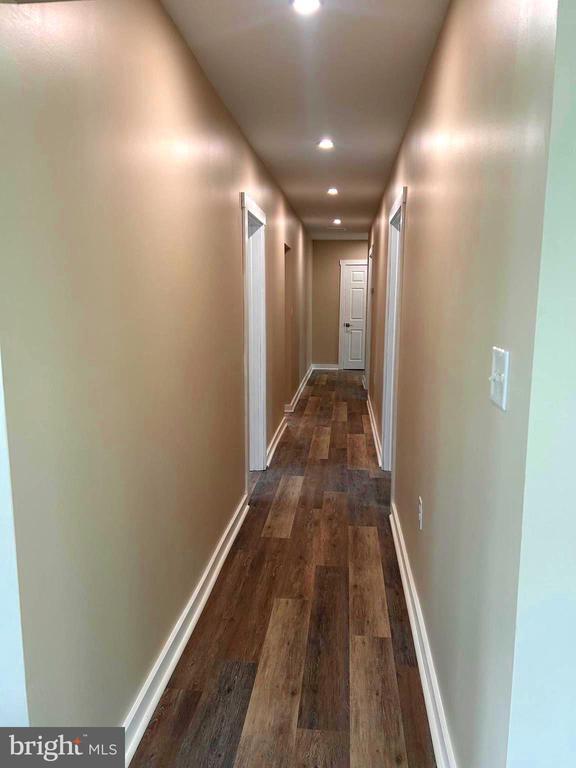 Building Photo - 1063 Tanyard Rd