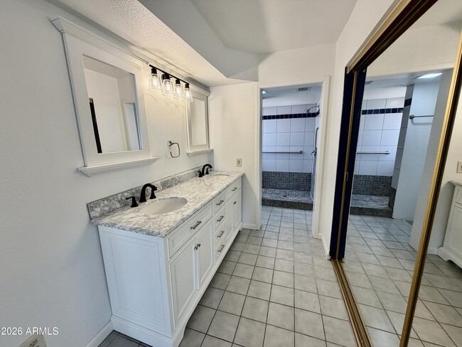 Building Photo - 4548 E Shomi St