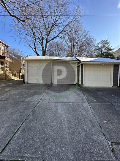Building Photo - 1082 Hillstone Rd