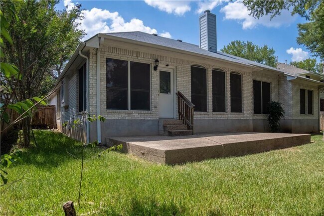 Building Photo - 7764 Yaupon Dr
