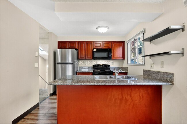 Building Photo - **$500 OFF SECOND MONTH RENT!**Bright Home with Stunning Mountain Skyline Setting!