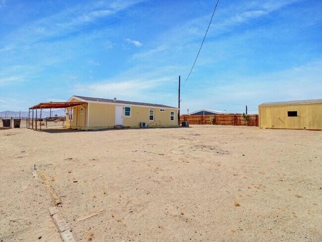 Building Photo - 2204 Ocean Side Ave