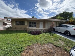 Building Photo - 6712 NW 60th St