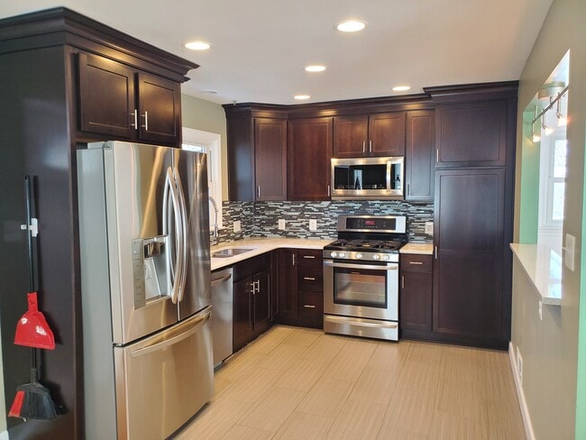 Building Photo - 6619 Beddoo St