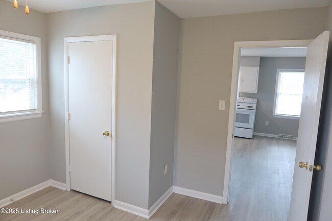 Building Photo - 4920 KY-1638