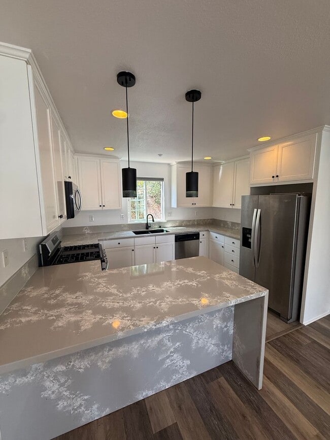 Building Photo - 5084 Guava Ave