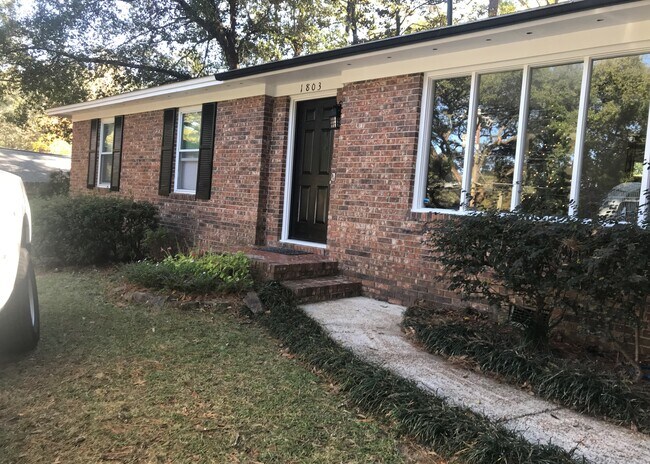 Building Photo - 1803 Salmon Dr