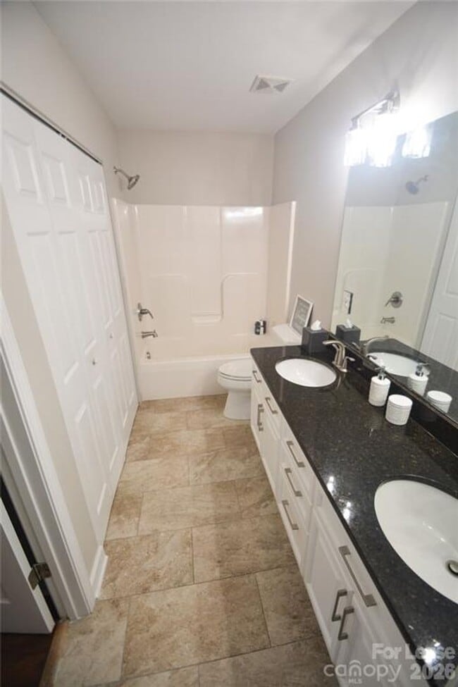 Building Photo - 605 Mountainwater Dr