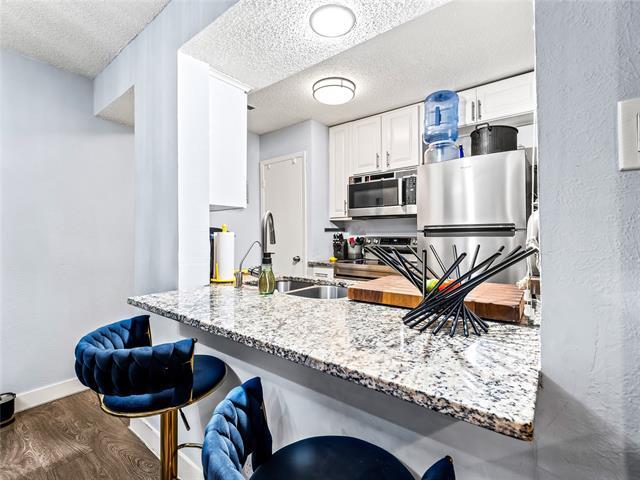 Building Photo - 5132 Amesbury Dr