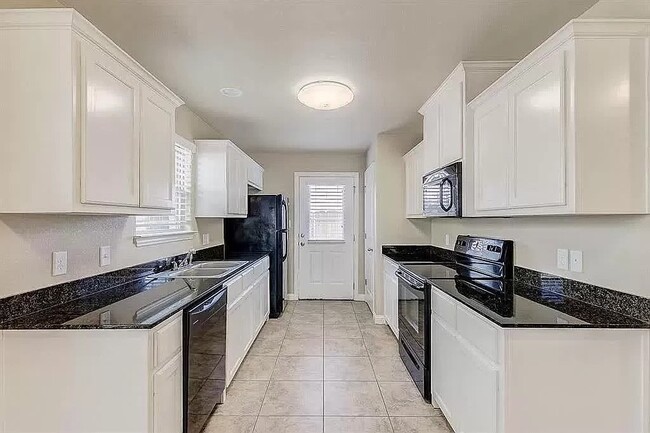 Building Photo - 3108 Weave Ct