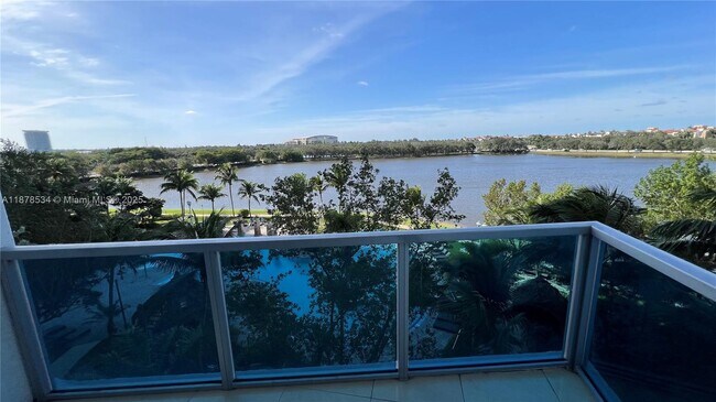 Building Photo - 2641 N Flamingo Rd