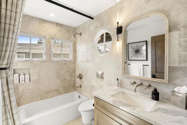 Building Photo - 2923 Sandy Pointe