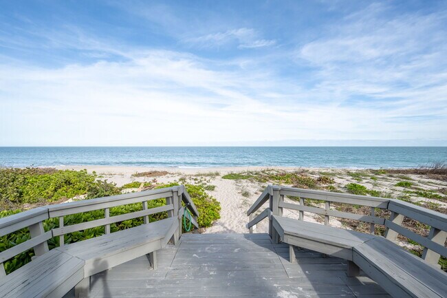 Building Photo - 1180 Reef Rd