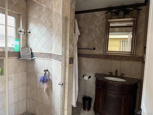 Building Photo - 65-29 168th St