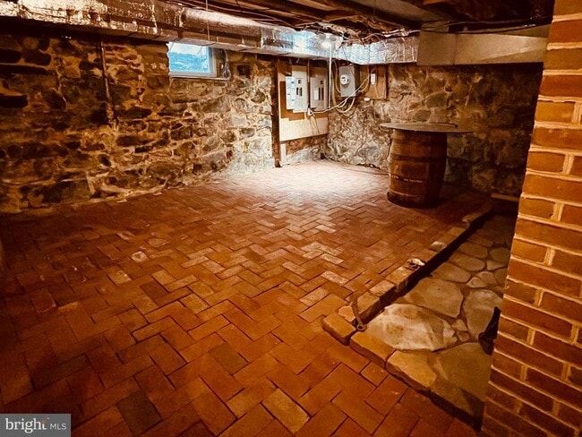 Building Photo - 30 Cornhill St