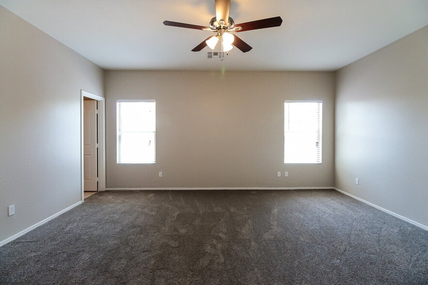 Building Photo - 33337 N Sonoran Trail