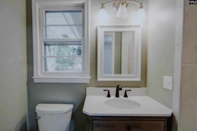 Building Photo - 2475 Drexel Dr