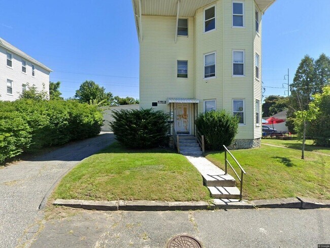 Primary Photo - 2 Rockdale St