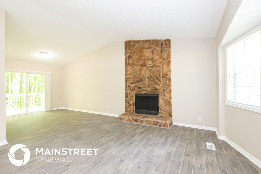 Building Photo - 1576 Ember Cir SW