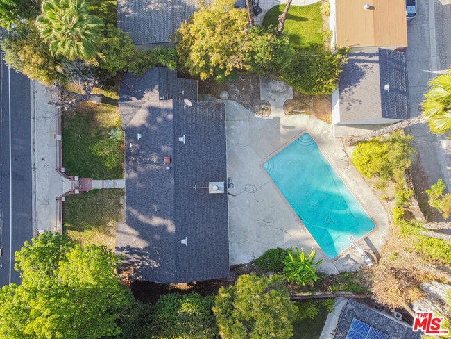 Building Photo - 5604 Valley Circle Blvd