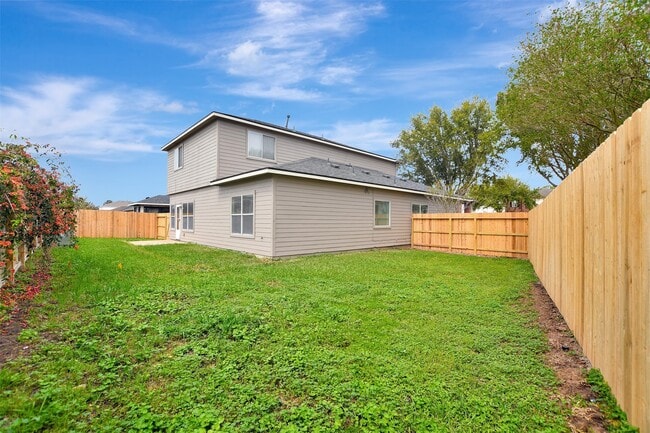 Building Photo - 4423 Garden Ridge Ct