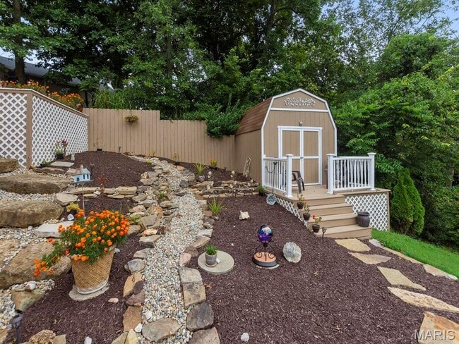 Building Photo - 205 Paul Pl