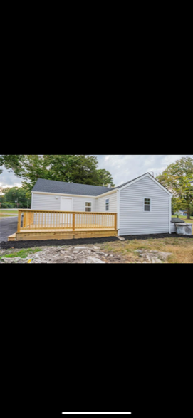 Back Deck - 6209 Strathmore Rd