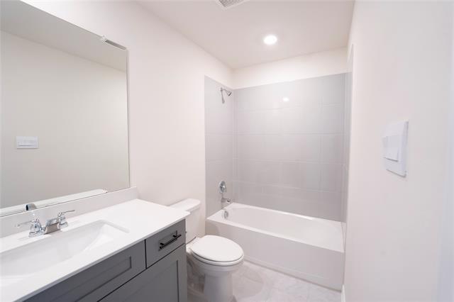 Building Photo - 1812 Bleriot Ct