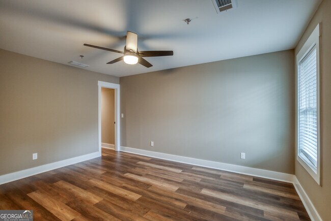 Building Photo - 224 Alcovy St