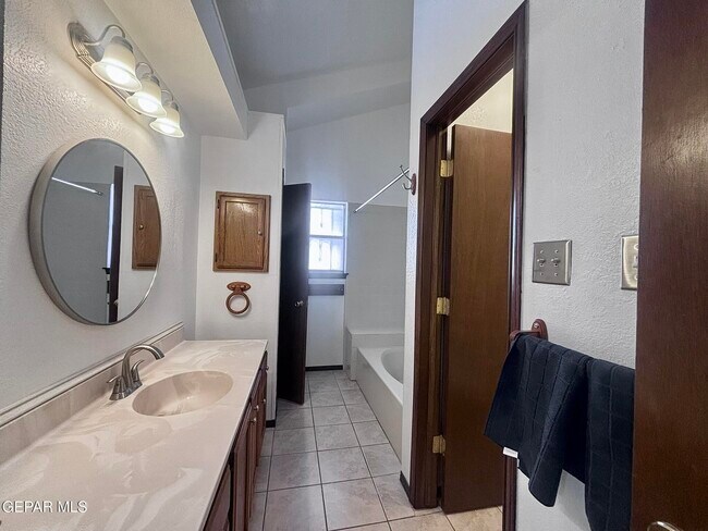 Building Photo - 11578 Chaplin Ct
